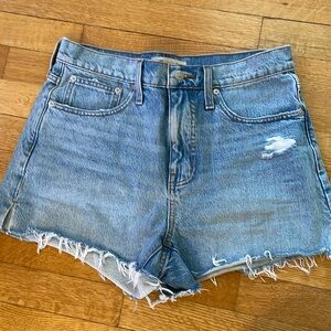 Like new madewell relaxed denim shorts